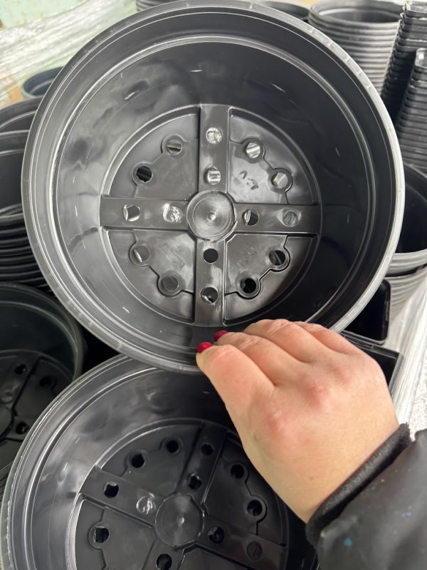 Миска для хризантем D21, об'єм 3 л, колір чорний